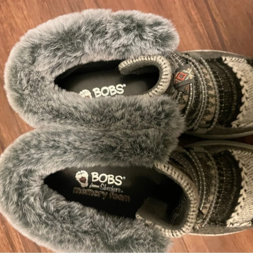 NWOT Youth Big Kids Size 6 Boots- DARLING